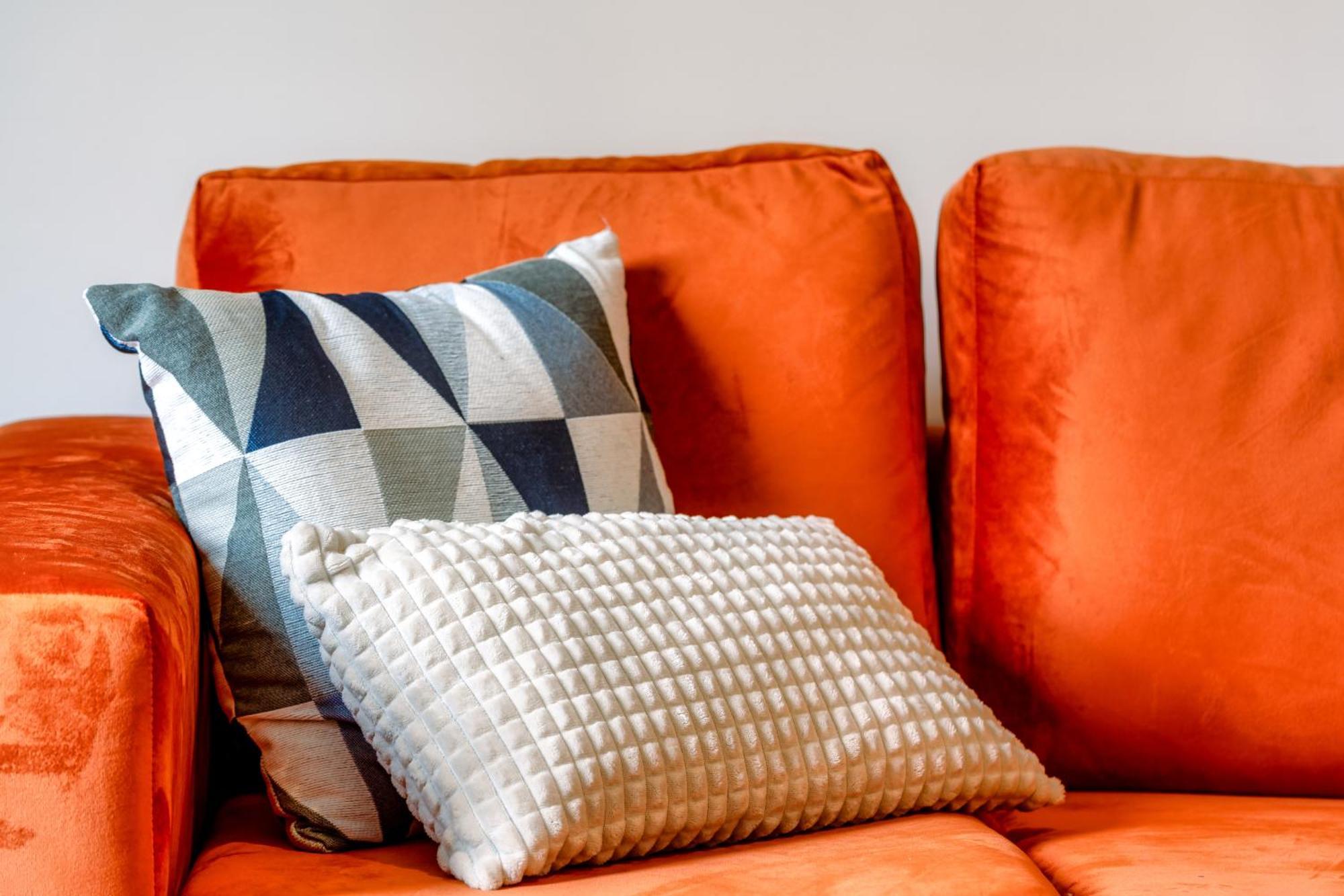 Cosy Retreat - Charming 2-Bed Apartment グリーノック エクステリア 写真