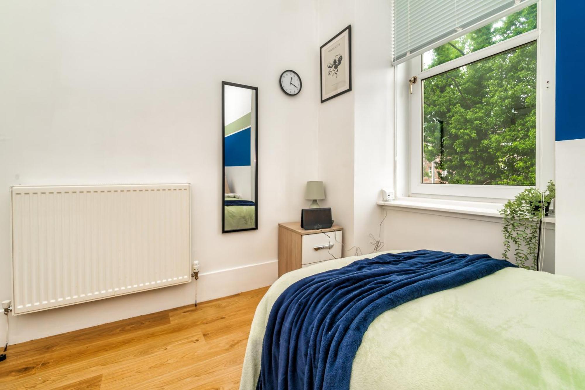Cosy Retreat - Charming 2-Bed Apartment グリーノック エクステリア 写真