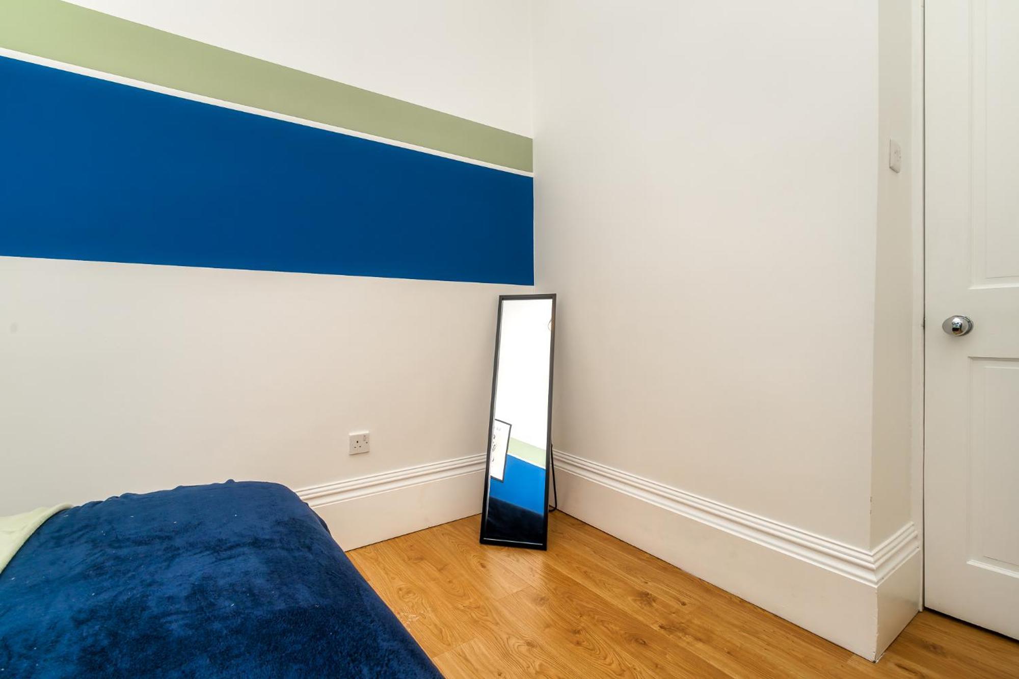 Cosy Retreat - Charming 2-Bed Apartment グリーノック エクステリア 写真