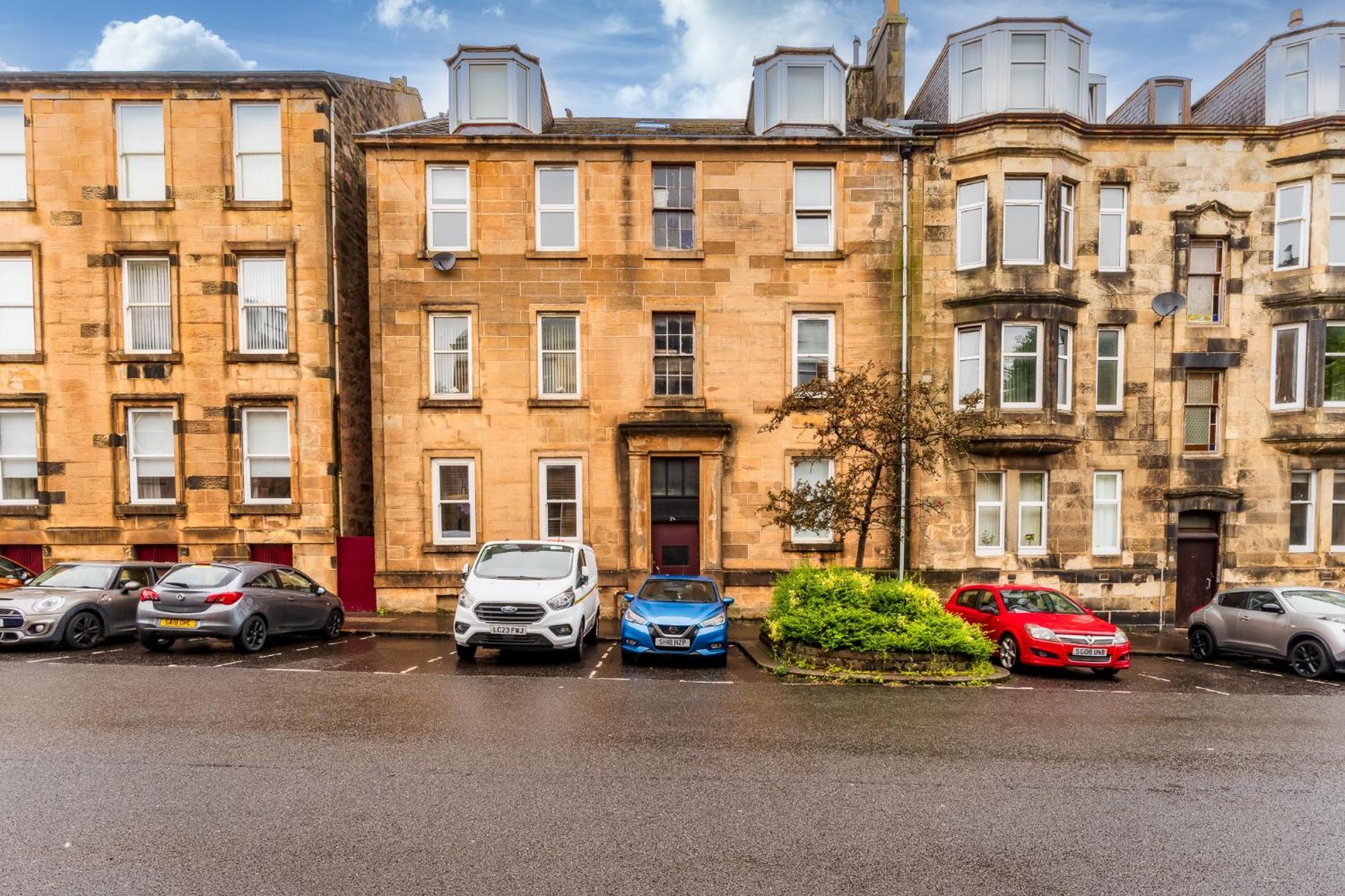 Cosy Retreat - Charming 2-Bed Apartment グリーノック エクステリア 写真